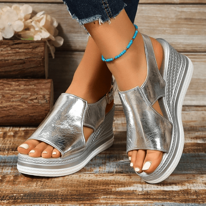 Ellie | Women&