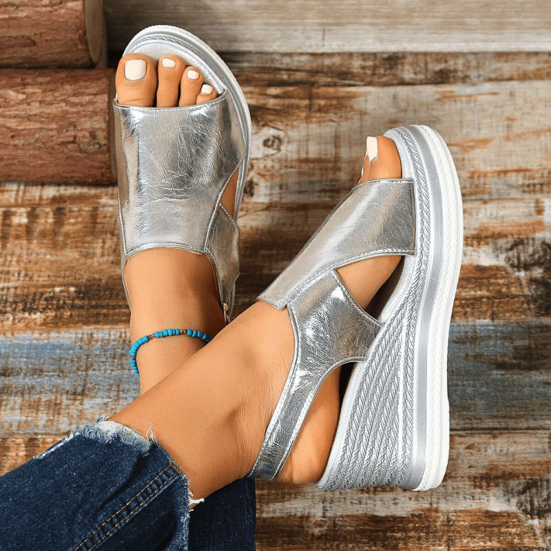 Ellie | Women&