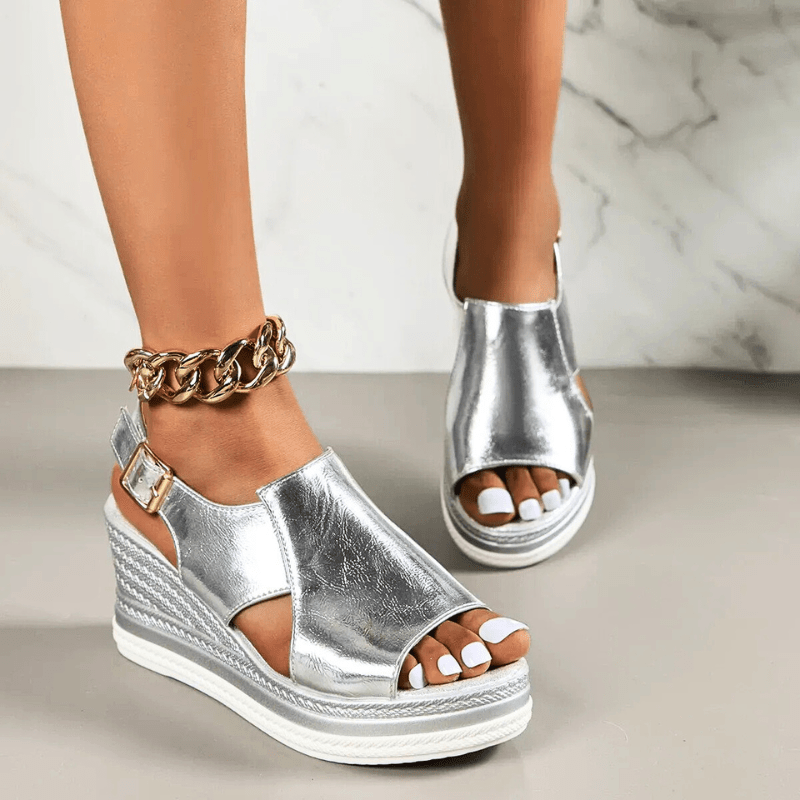 Ellie | Women&
