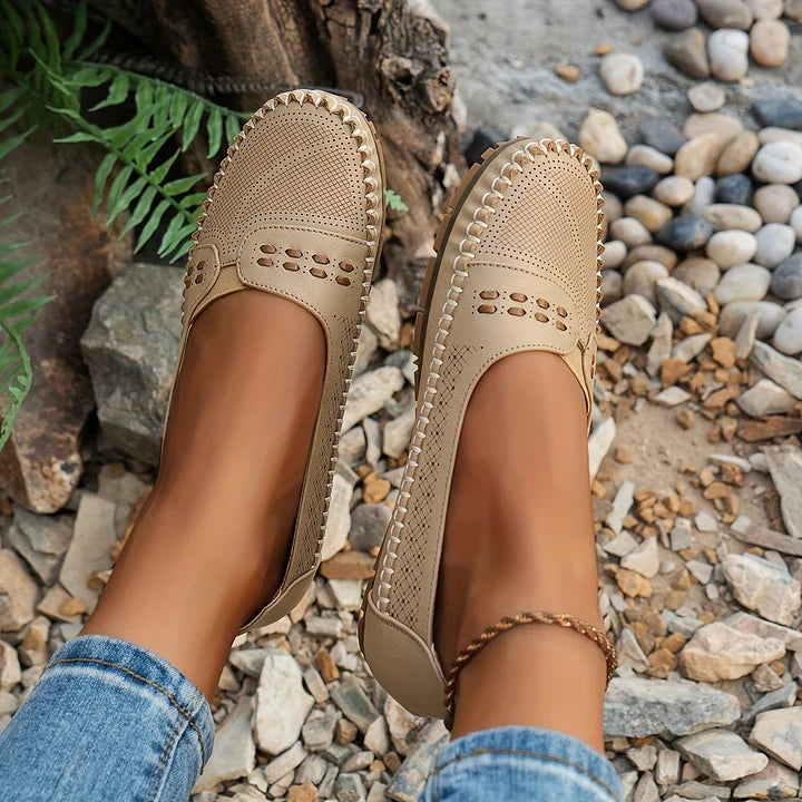 Lydia | Women&