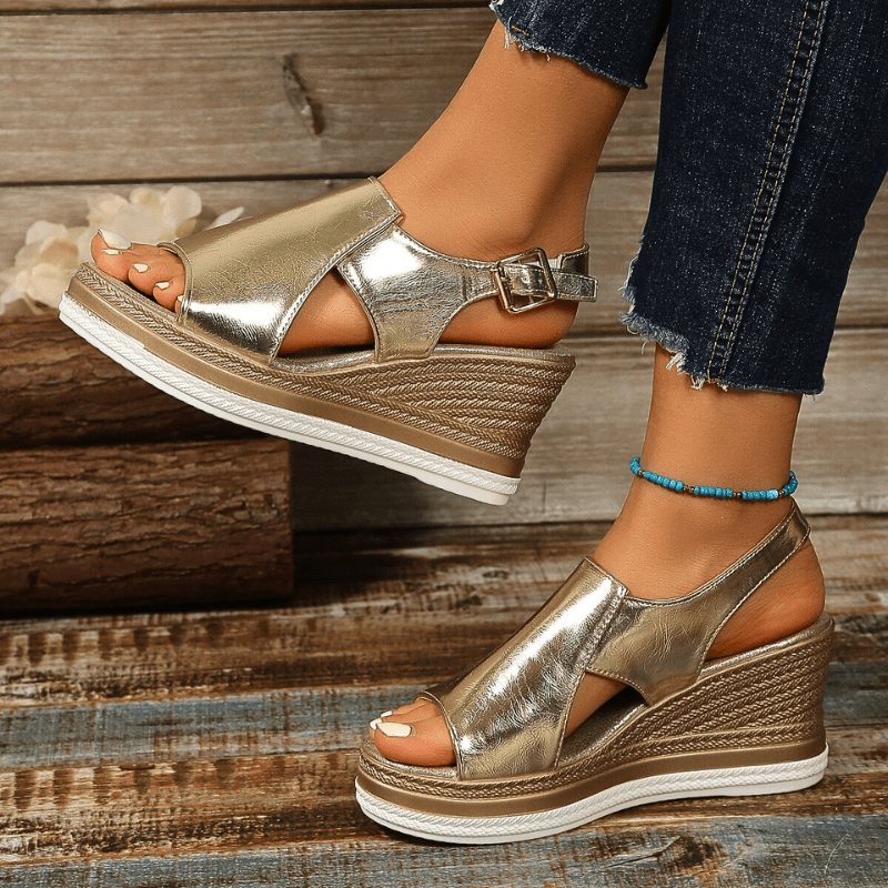 Ellie | Women&