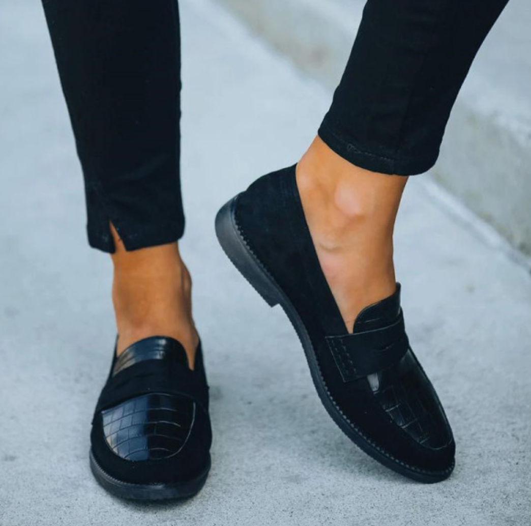 Alora | Women’s Casual Croc Pattern Loafers