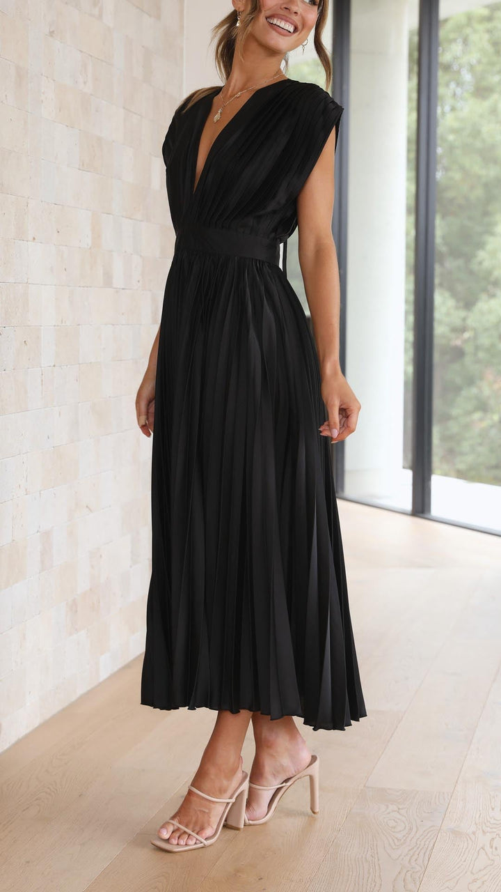 Zahra | Women's Elegant Pleated Maxi Dress