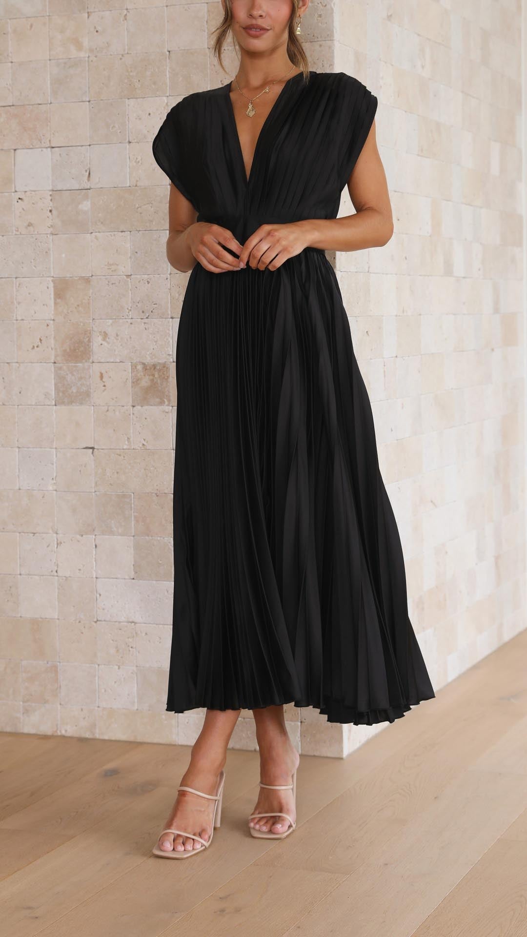 Zahra | Women's Elegant Pleated Maxi Dress