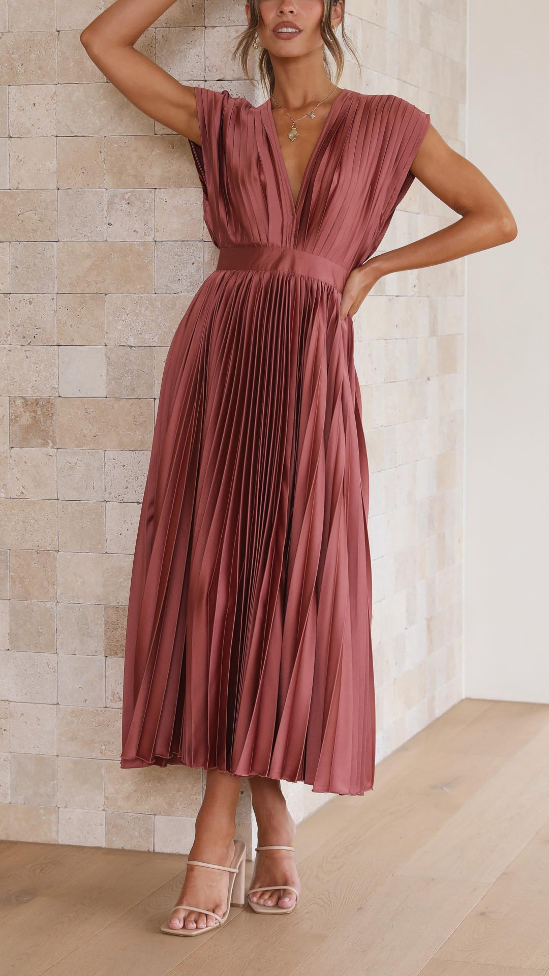 Zahra | Women's Elegant Pleated Maxi Dress