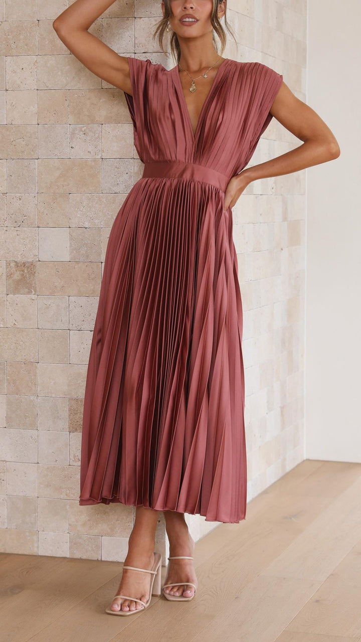 Zahra | Women's Elegant Pleated Maxi Dress