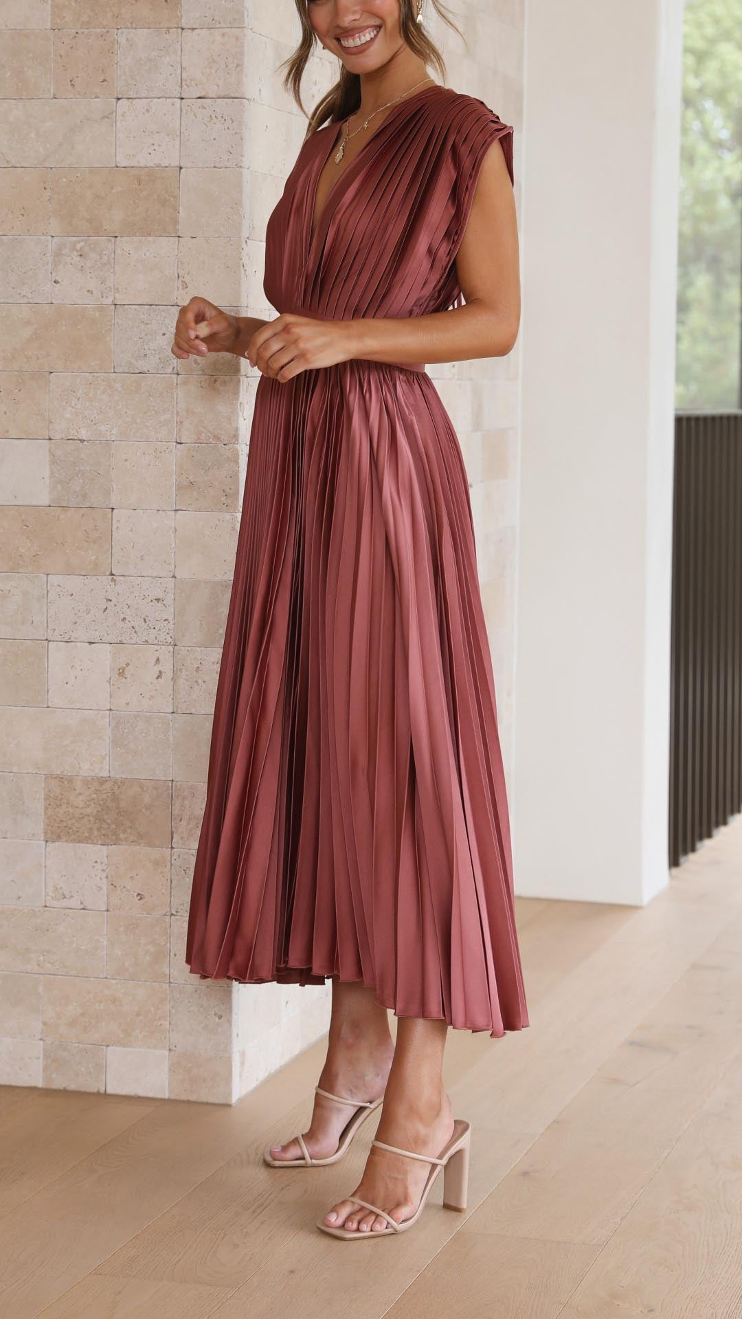 Zahra | Women's Elegant Pleated Maxi Dress