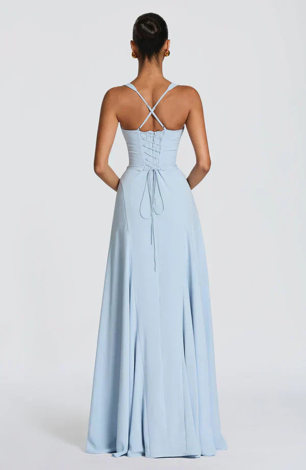 Della | Women&