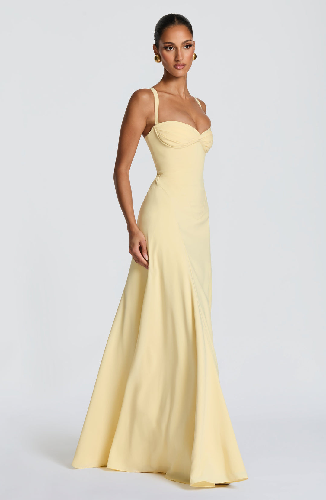 Della | Women&