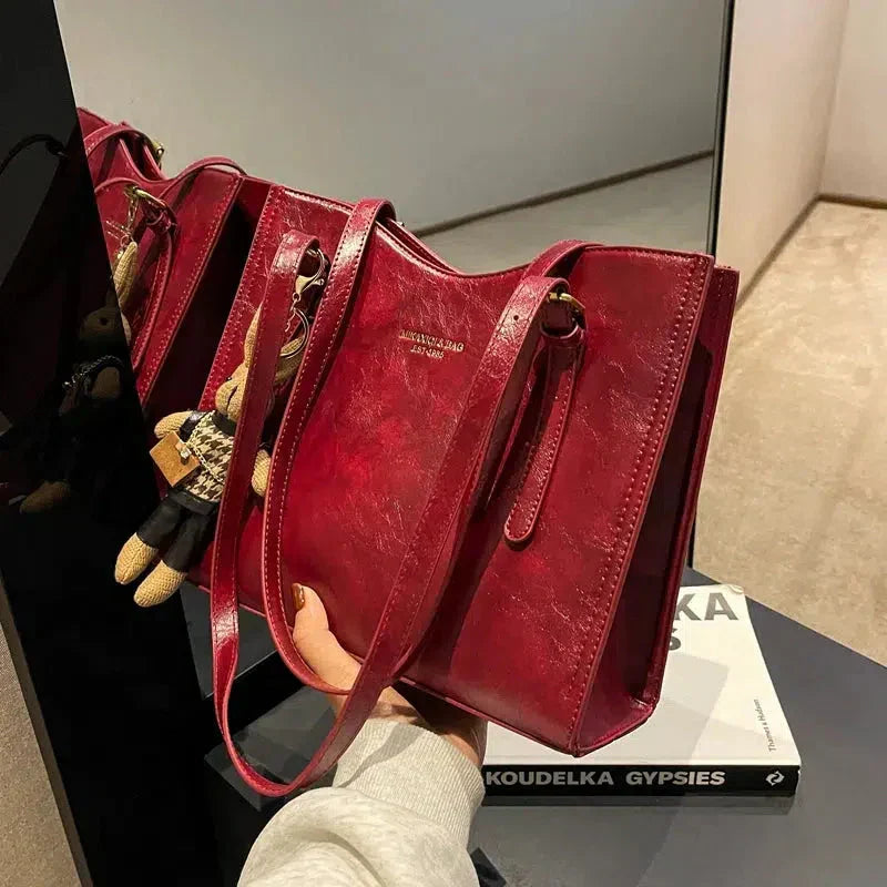 Isabella | Women&