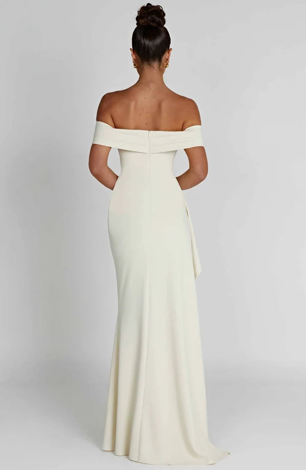 Emilia | Women&