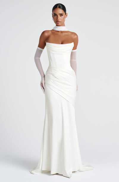 Amelia | Women&