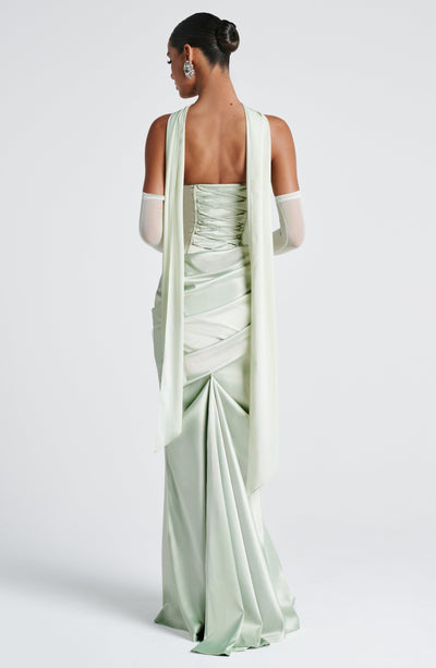 Amelia | Women&