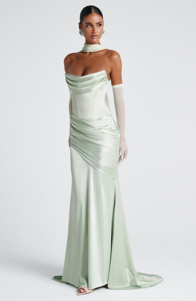 Amelia | Women&