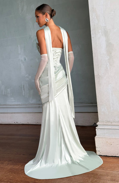 Amelia | Women&
