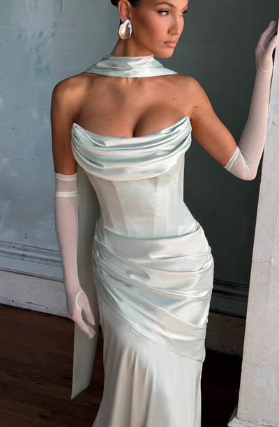 Amelia | Women&