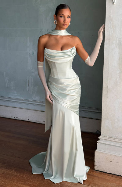 Amelia | Women&