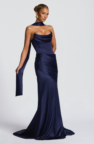 Amelia | Women&