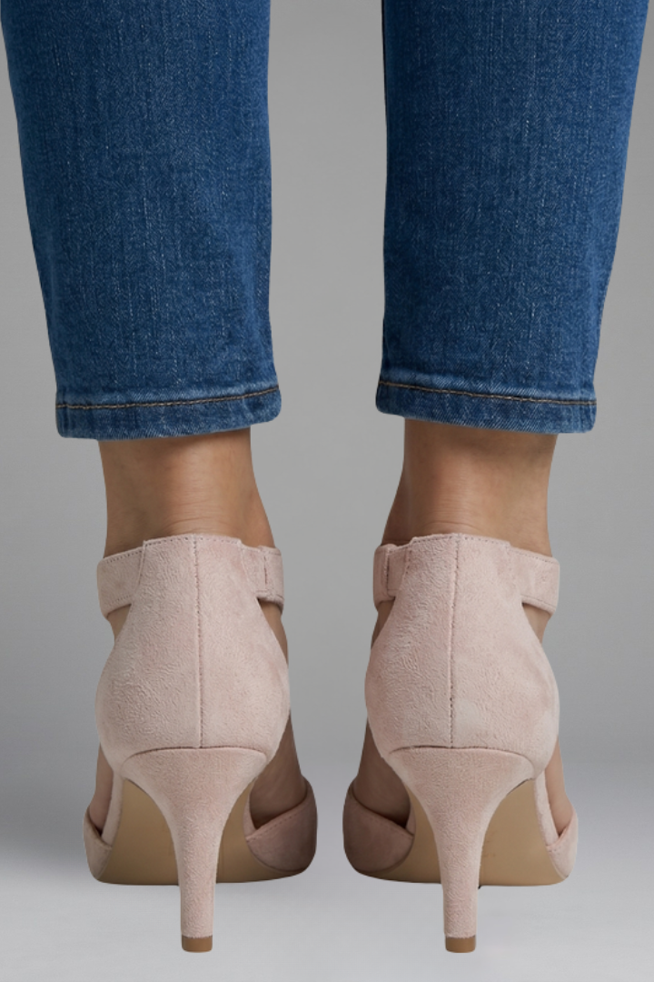 Sarah | Women&