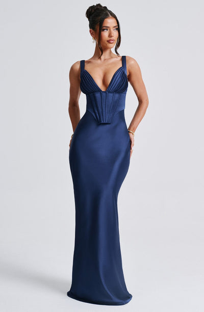 Genevieve | Women&