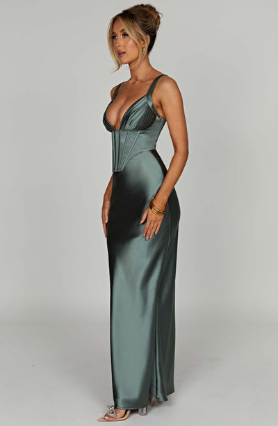 Genevieve | Women&