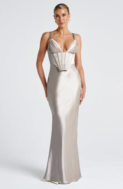 Genevieve | Women&